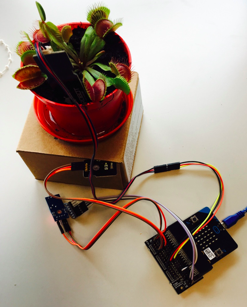 micro:bit plant monitor